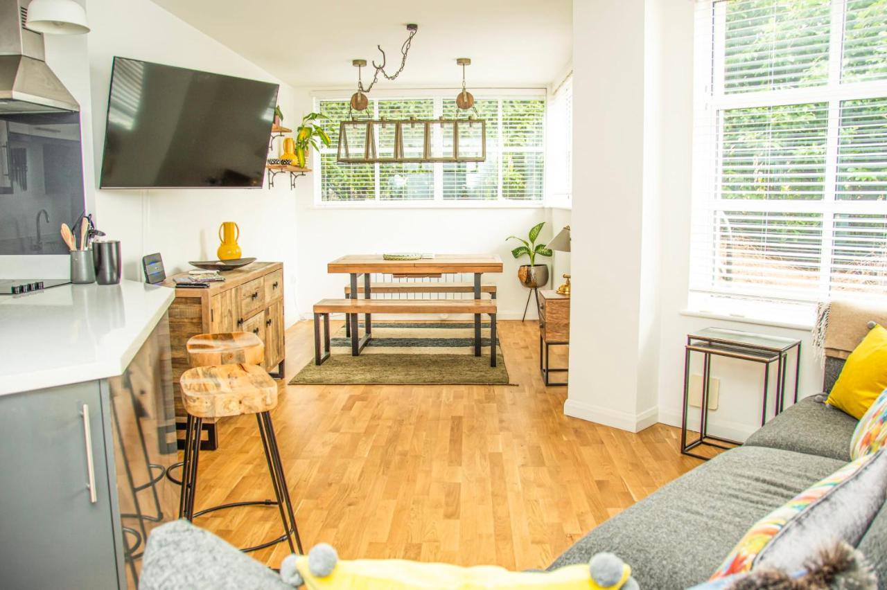 Magnolious Marr House City Centre Parking Бат Екстериор снимка
